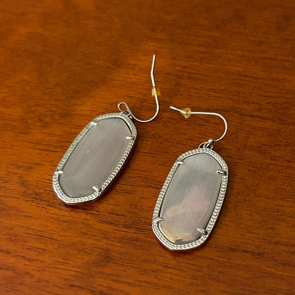 Kendra Scott Dani earrings in silver iridescent
